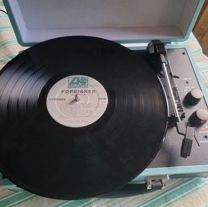 Meet your Posher, Eva